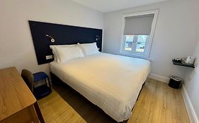 Brentwood Hotel & Apartments